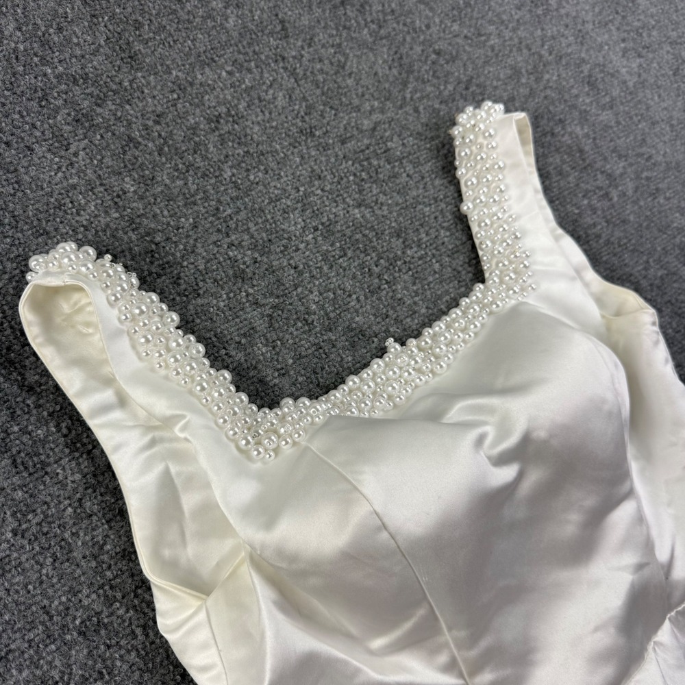 Unbranded Satin Mini Dress Size 2XL White Pearl Trim V-Back Sleeveless Women's